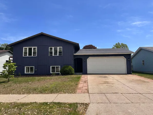 3316 New England Dr, Rockford, IL 61109