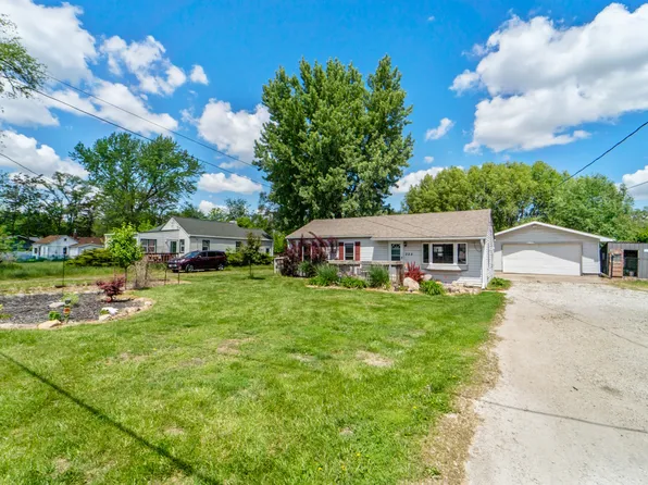 225 NW 50th Pl, Des Moines, IA 50313