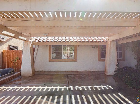 3rd image of 1711 Ross Ave