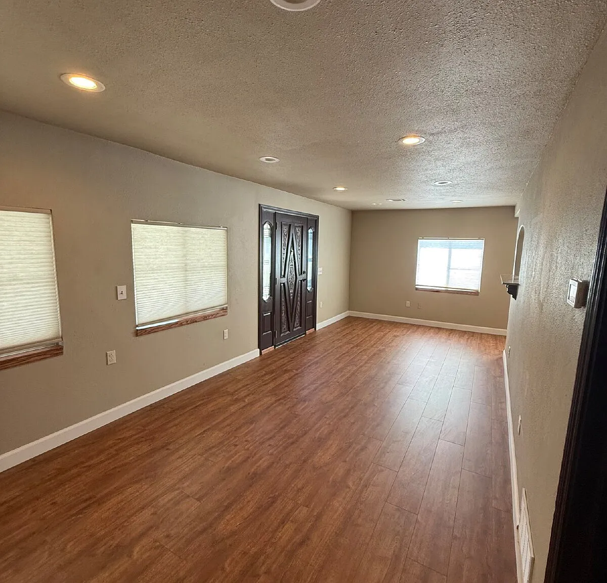 2 bed, 1.0 bath, 830 sqft, $2,100 — Photo 4