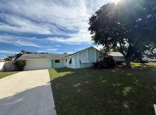7676 Nemec Dr S, Lake Clarke Shores, FL 33406