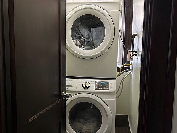 4th image of 7125 S Washtenaw Ave APT 1R