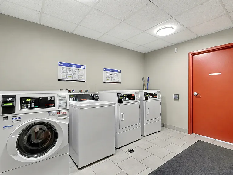 660 Garibaldi Ave — Photo 71