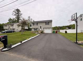 88 Boulevard St, Lowell, MA 01854