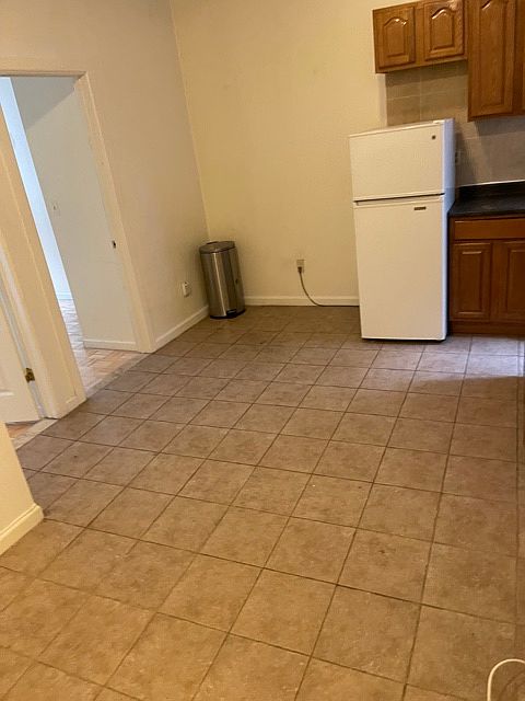 1st image of 230 E 29th St APT 2