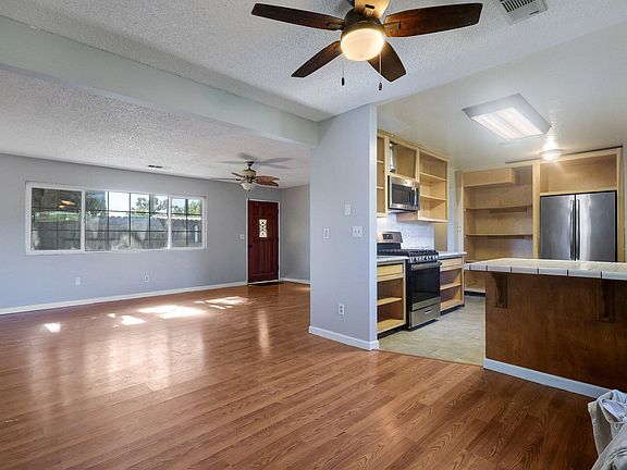 4th image of 22785 W Jorgenson Ln