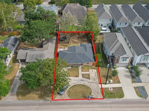 5609 Newcastle St, Bellaire, TX 77401