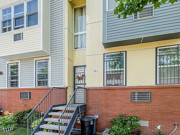 2nd image of 1084 Essex St