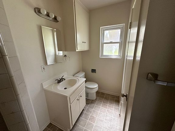 5th image of 1616 E Sycamore Ave APT 11