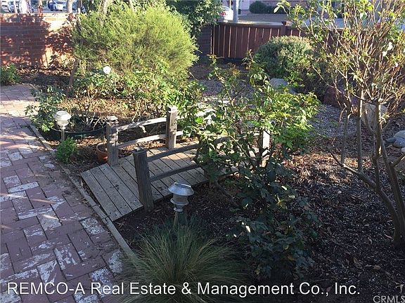 2nd image of 3613 Centralia St