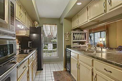 5th image of 624 N Beau Chene Dr