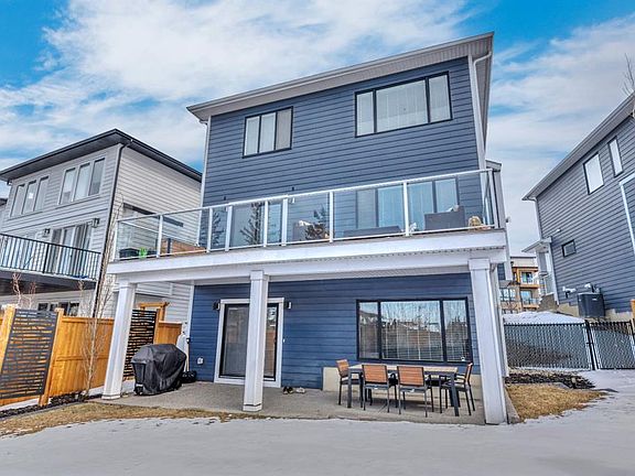 3rd image of 201 NE Spring Willow St SW