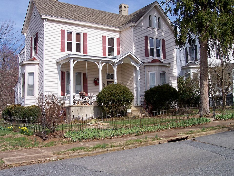 1st image of 707 E 24th St