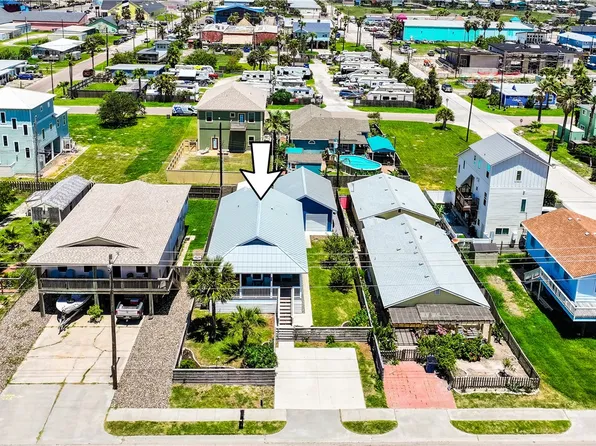 512 S Station St, Port Aransas, TX 78373