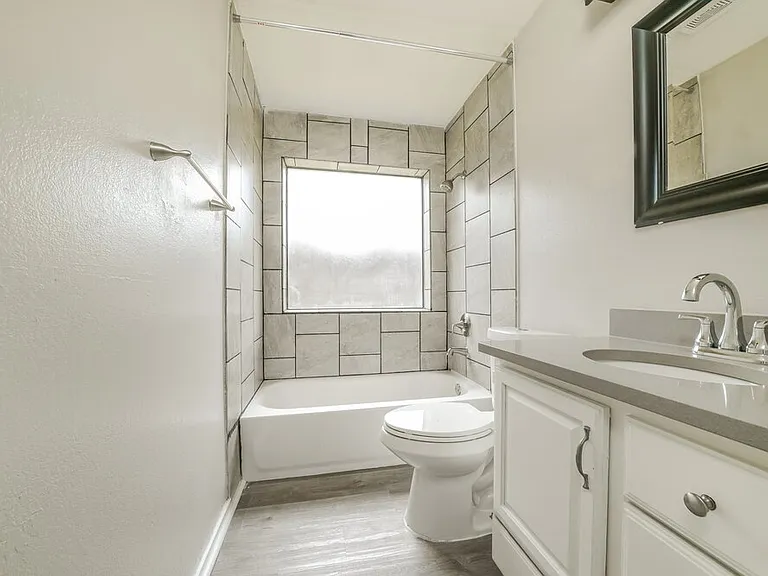8801 Pine Forest Dr — Photo 16