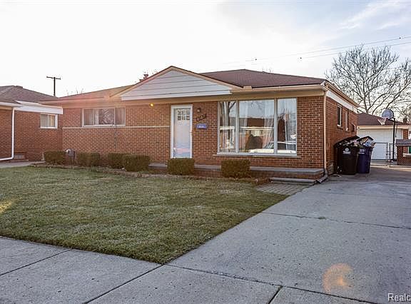 4th image of 8187 Gary Ave