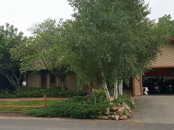 2nd image of 540 Crawford Ln