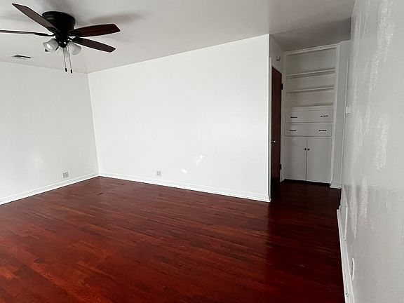 3rd image of 1308 Belmont St