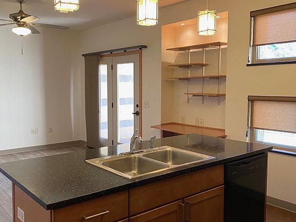 4th image of 1000 Sunset Ave APT 203