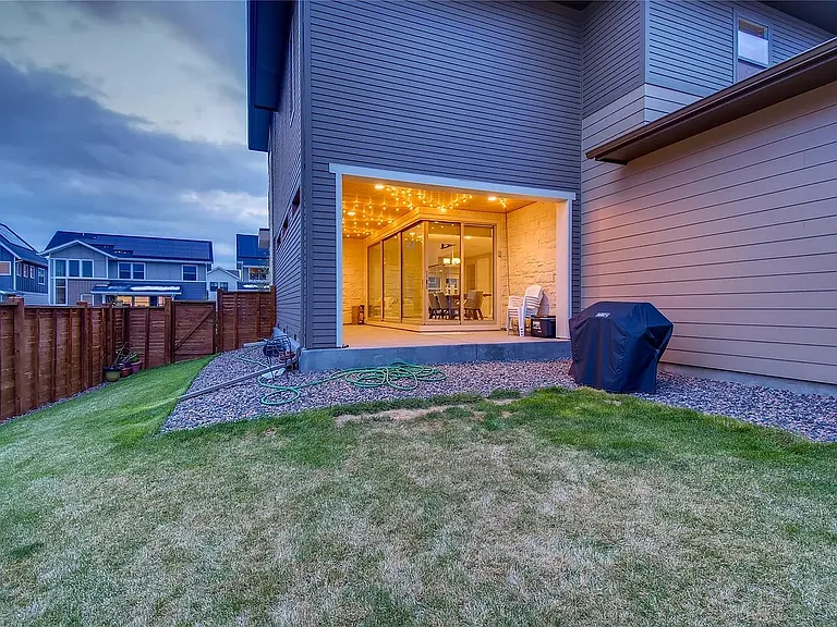 6131 N Chester St — Photo 15