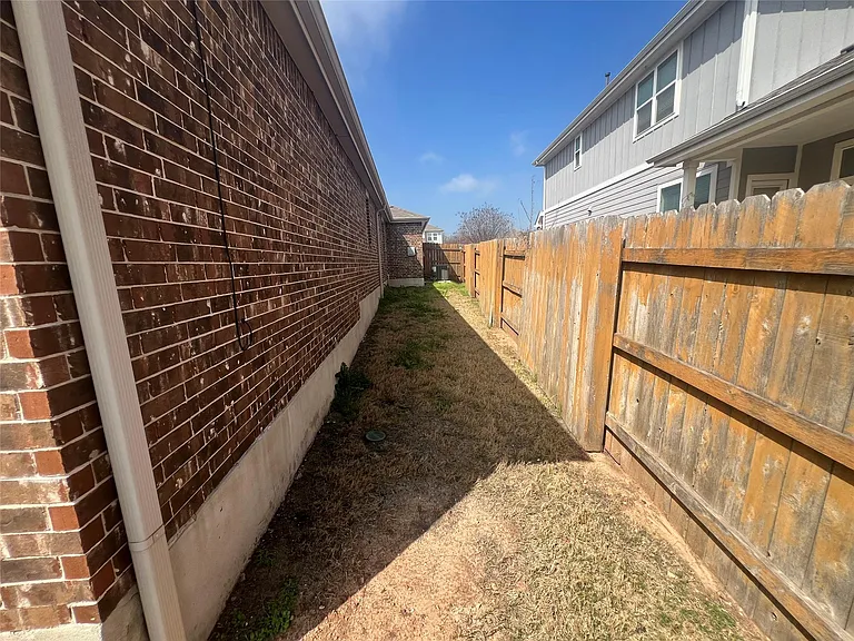 7009 Sienna Rouge Path — Photo 23