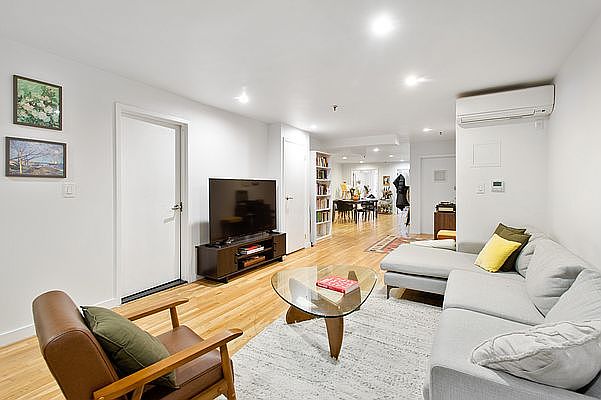 1st image of 146 W 28th St APT 6E
