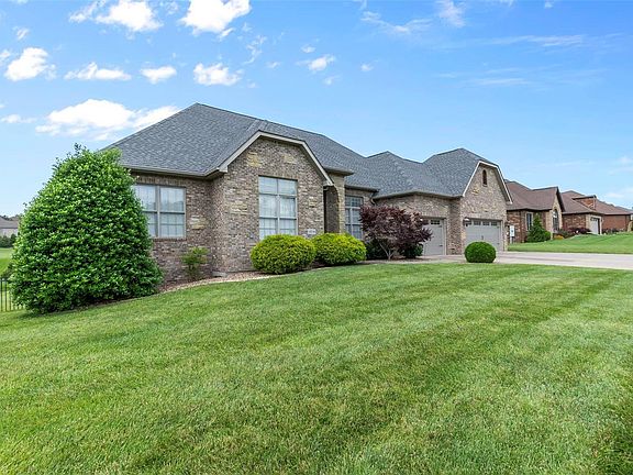 3rd image of 1214 Timber Creek Dr