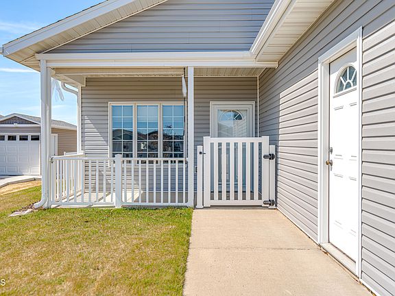 3rd image of 4106 Lorrain Pl
