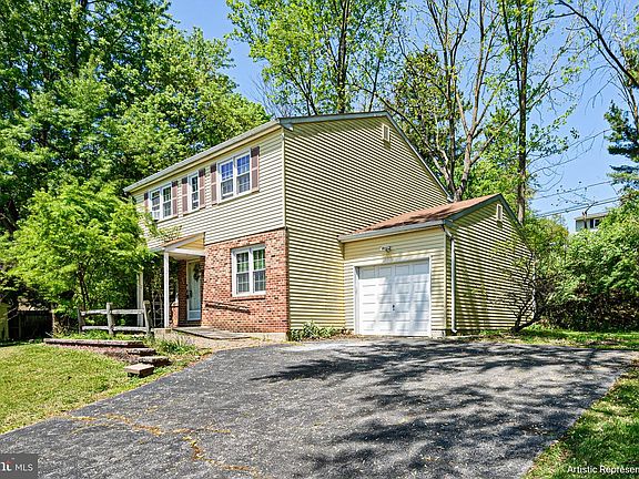 2nd image of 1501 W Chester Rd