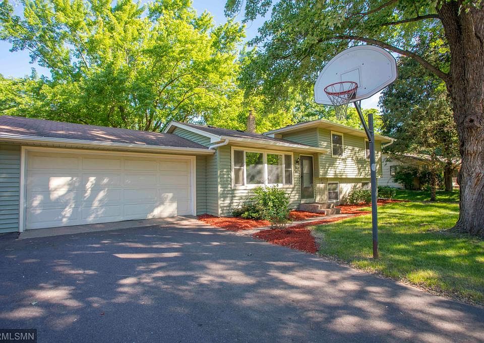 1st image of 3671 Glen Oaks Ave