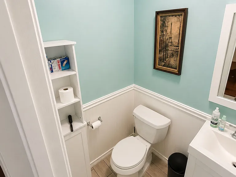 111 Rio Del Mar St #C — Photo 9