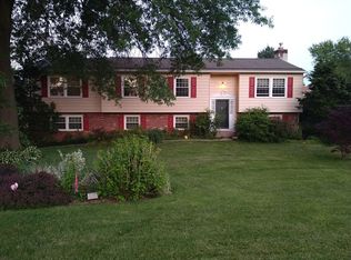 102 School Ln, Downingtown, PA 19335