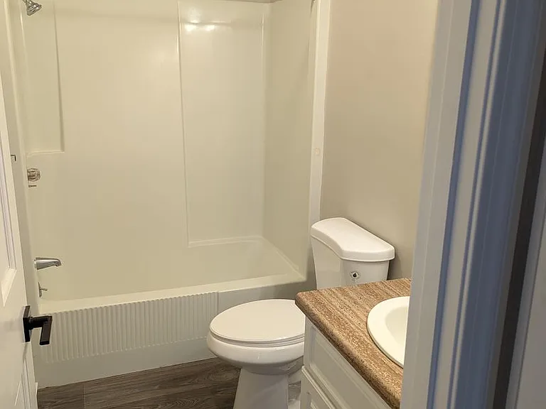 172 Camden St — Photo 24