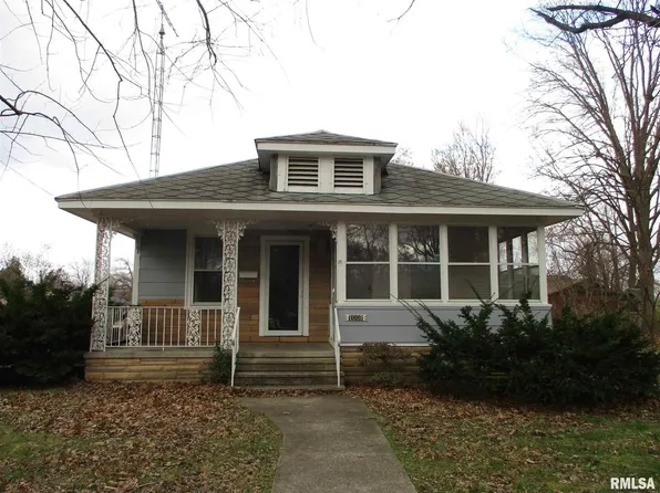 1001 E Webster St, Benton, IL 62812