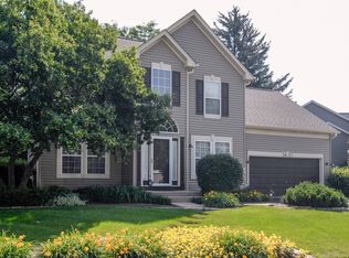 2427 Autumn Grove Cir, Aurora, IL 60504