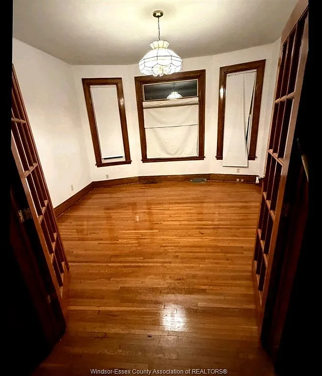 5 bed, 1.5 bath, $2,600 — Photo 4
