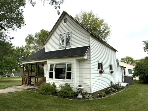 317 Foss Ave N, Fosston, MN 56542