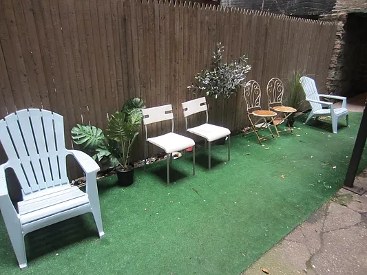 Rented by Majesty Management | media 39