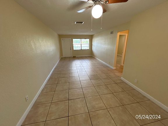 5th image of 2607 NE 8th Ave APT 57