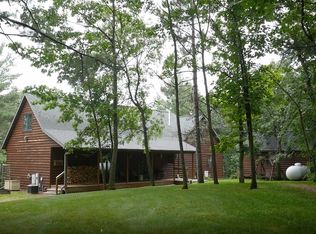 W11668 Diggles Ln, Hancock, WI 54943