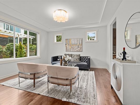 Custom lighting with tasteful touches that complement each room in the home. 