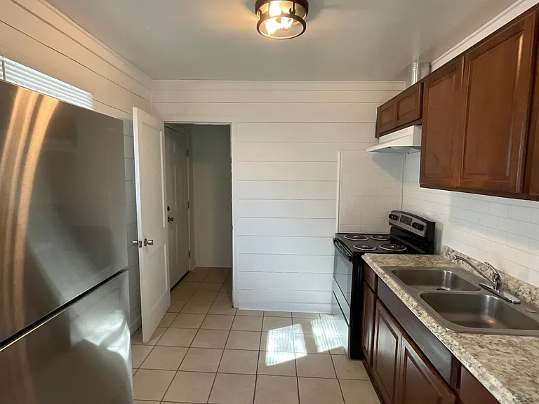 3005 Abelia Dr — Photo 4