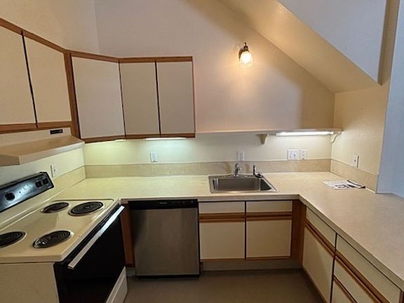 5th image of 507 N Meridian St APT 1