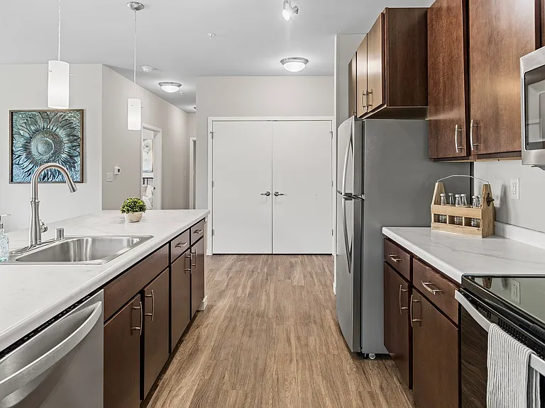 High Bluff Townhomes Kitchen