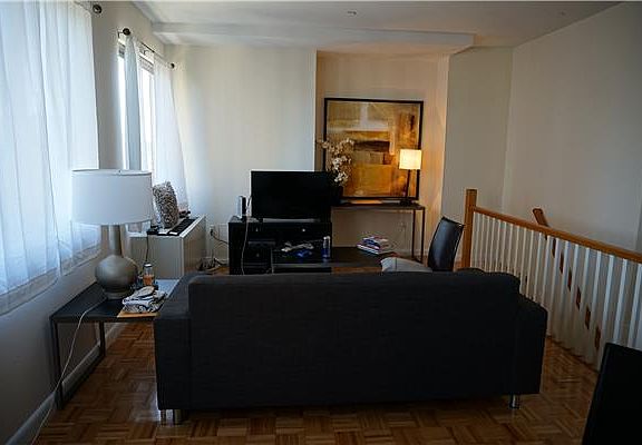 3rd image of 308 E 38th St APT 22B