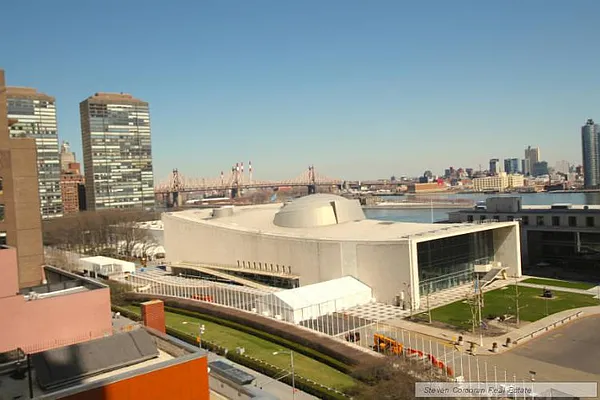 Sold by Steven Corcoran Real Estate | media 10