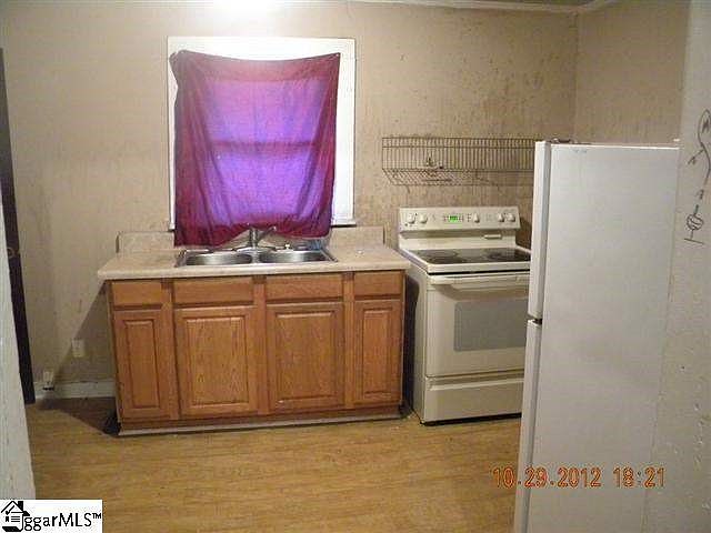 2nd image of 34 Judson Rd