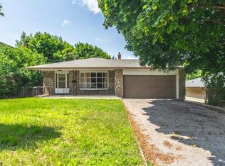 4 Jane Cres, Barrie, ON L4N 3T6