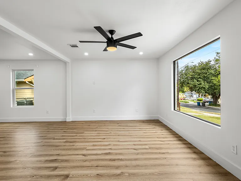 334 Cooper St — Photo 7