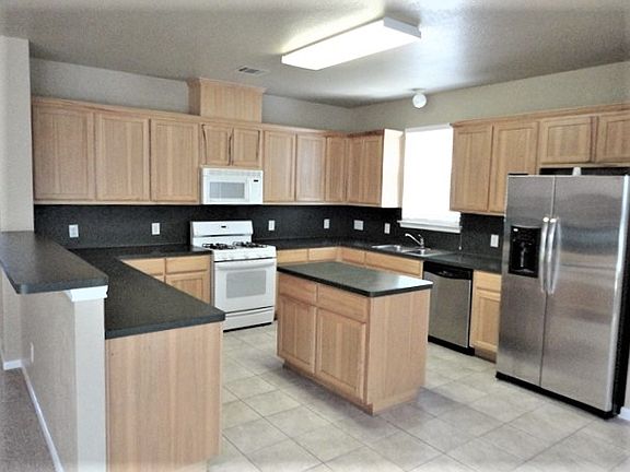 2nd image of 2221 Plainfield Ct